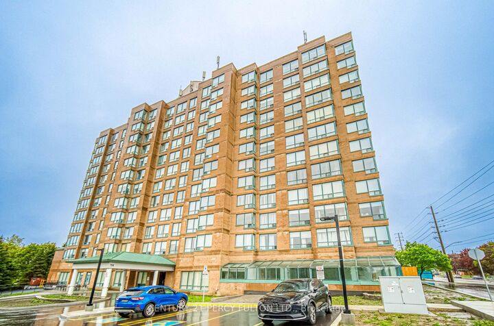 Property Photo:  711 Rossland Road 710  ON L1N 8Z1