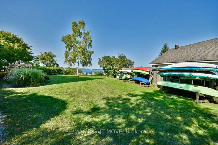 Photo de la propriété: 140 Cedar Island Road 410 ON L3V 1T1