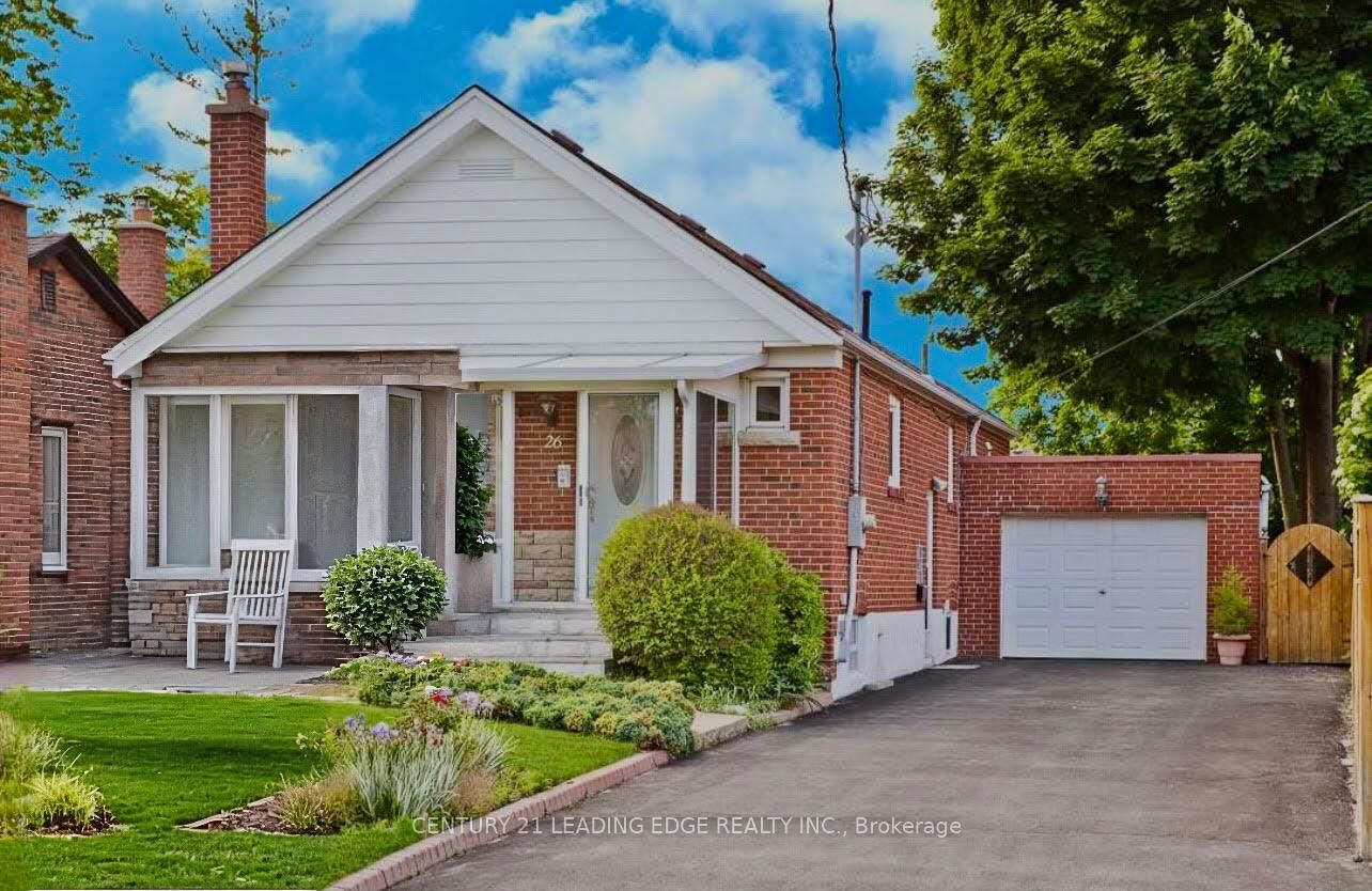 Property Photo:  26 Scotswood Road Upper  ON M1R 3N2 