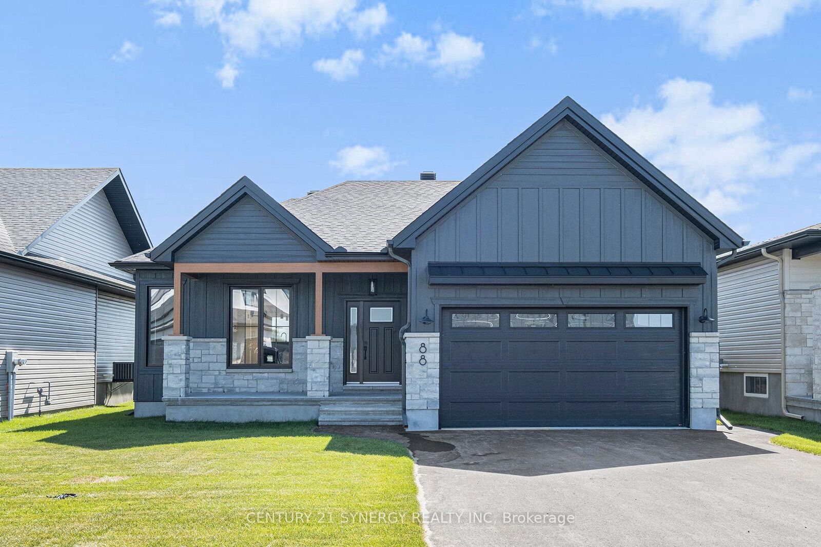 Property Photo:  88 Helen Street  ON K0A 1R0 