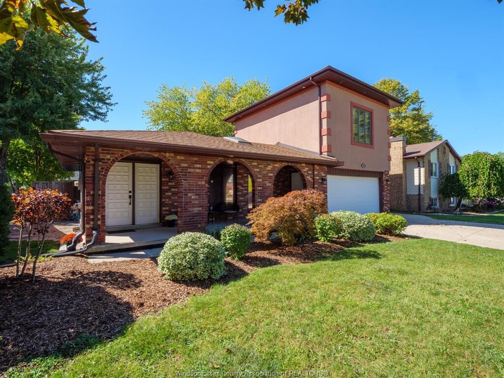 Property Photo:  13 William Street  ON N0R 1B0 