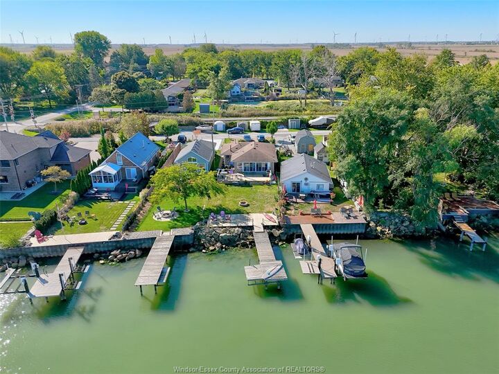 Property Photo: 591 Ross Beach ON N8L 1J6