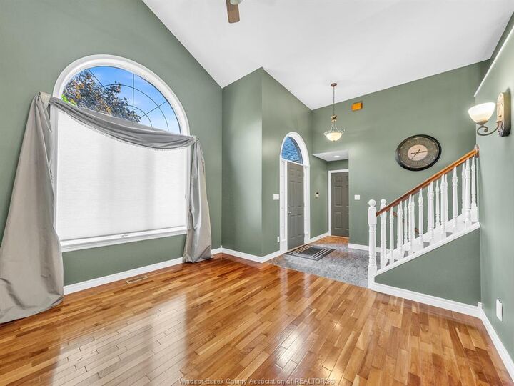 Photo de la propriété: 1627 Whitewood ON N0R 1A0