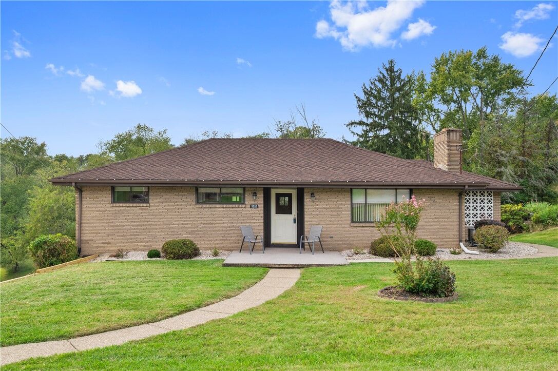 Property Photo: 5535 Glass Road PA 15205