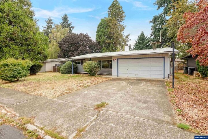 Property Photo: 4627 2nd Wy SE OR 97302