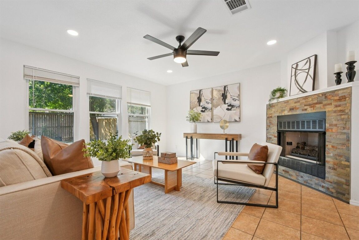 Property Photo: 9607 Copper Creek Drive TX 78729