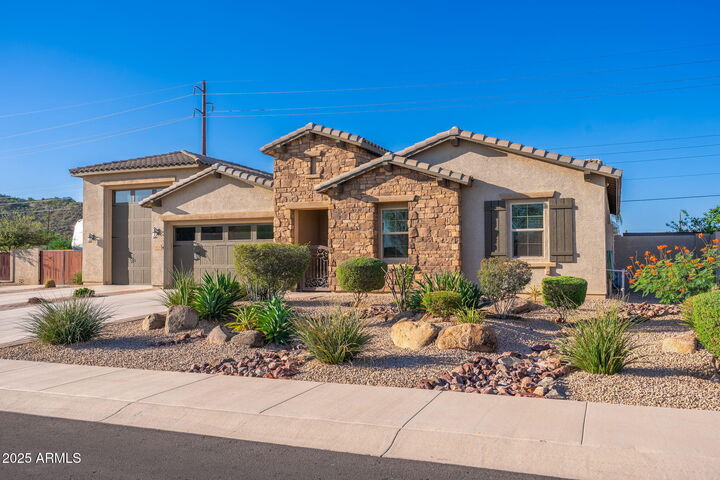 Property Photo: 10136 E Grandview Street AZ 85207