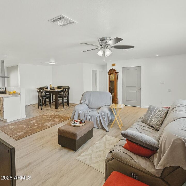 Property Photo:  610 E Estevan Avenue  AZ 85119 