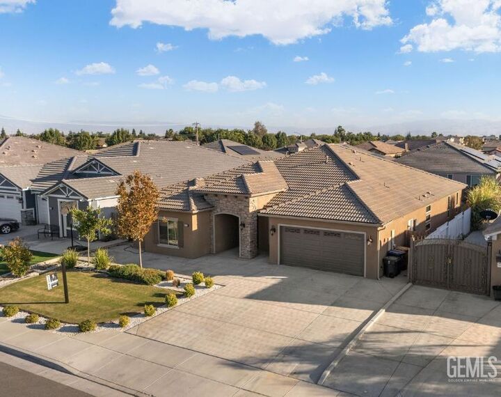 9713 Blountsville Drive  Bakersfield CA 93311 photo