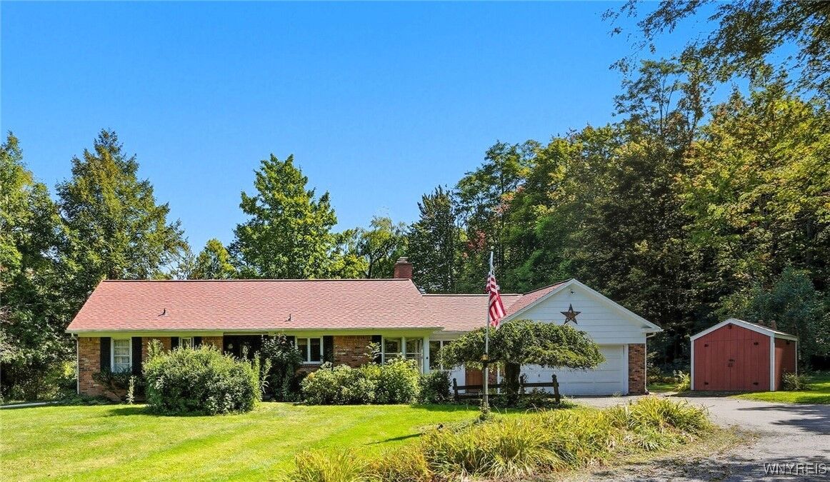 Property Photo: 1905 Cornwall Road NY 14139