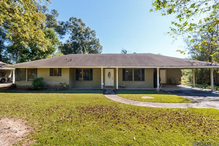 9384 S River Oaks Dr  Baton Rouge LA 70815 photo