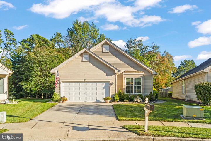 Property Photo:  9 Dutchess Court  NJ 08088 