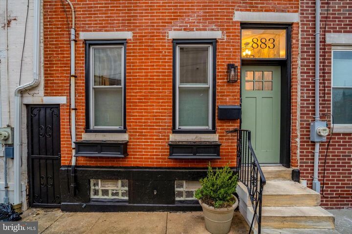 Property Photo:  883 Perkiomen Street  PA 19130 