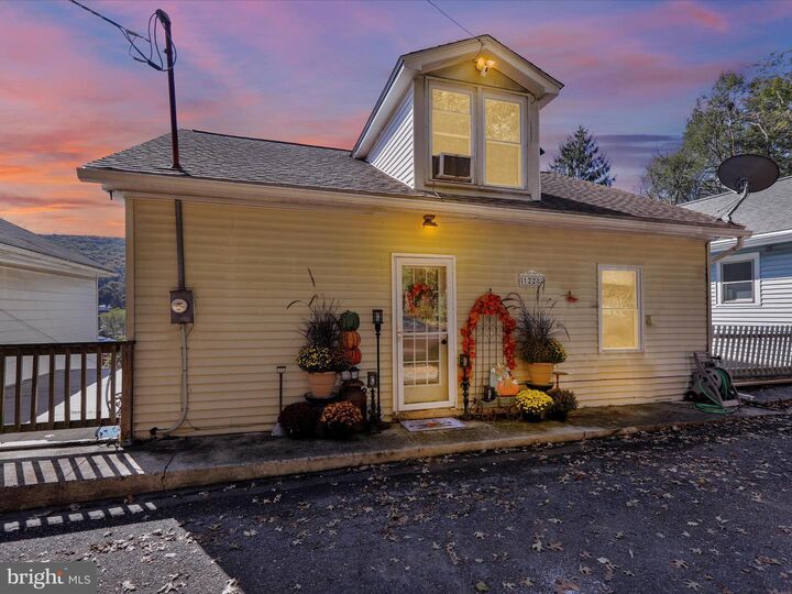Property Photo:  1228 Laurel Boulevard  PA 17901 