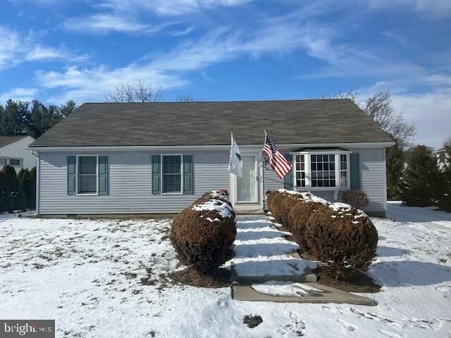 Property Photo:  21 Skyport Road  PA 17050 