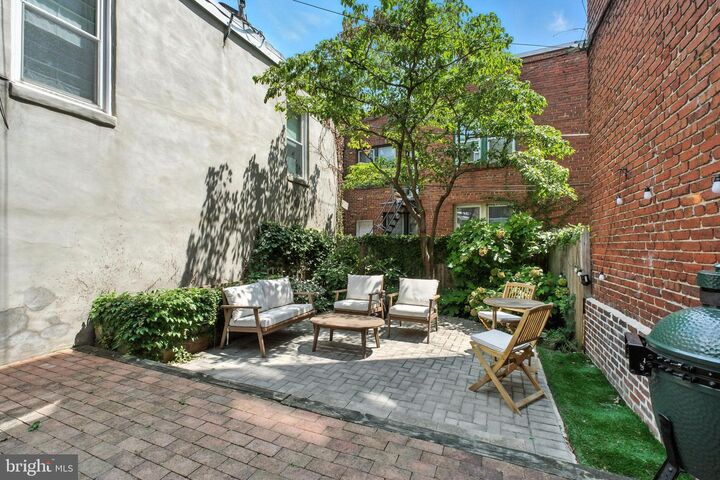 Property Photo:  23 6th Street NE  DC 20002 