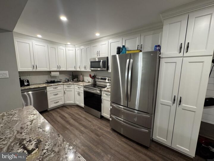 Property Photo: 760 Putnam Boulevard B 31B PA 19086