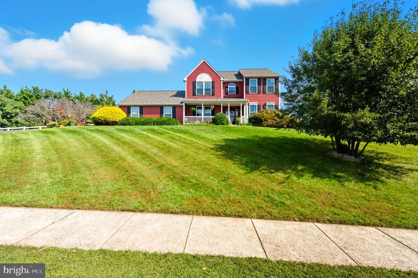 Property Photo:  309 S Ingram Court  DE 19709 