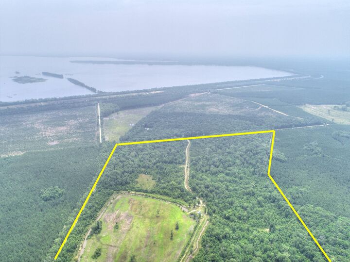 909 Getaway Lane  Pinopolis SC 29469 photo