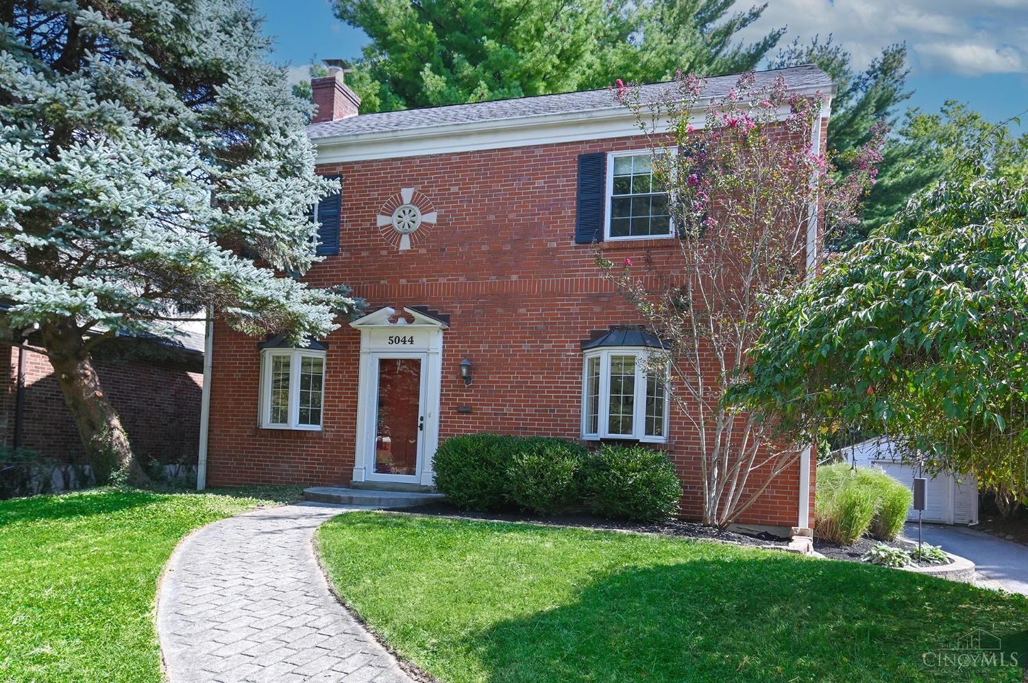 Property Photo: 5044 W Eastwood Circle OH 45227