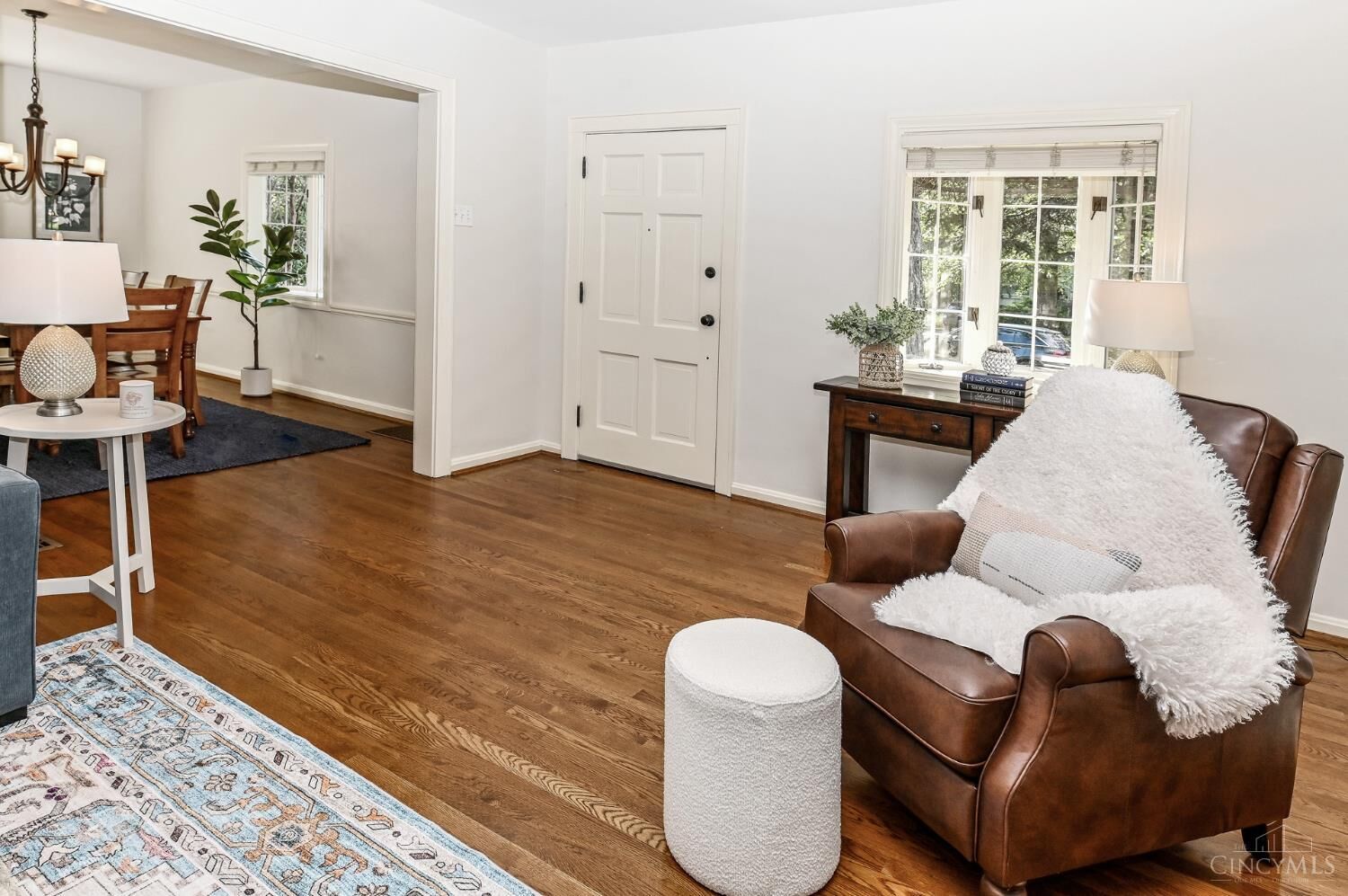 Property Photo: 5044 W Eastwood Circle OH 45227