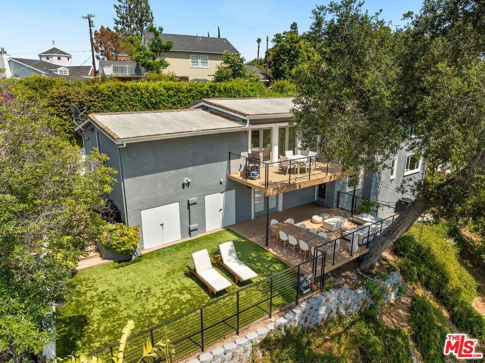 Property Photo:  13513 Cheltenham Dr  CA 91423 
