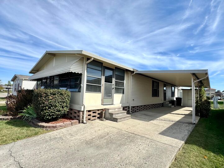 Property Photo: 785 Scarlett Lane OH 43207