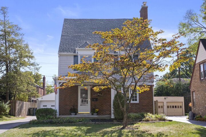 53 W Dunedin Road  Columbus OH 43214 photo