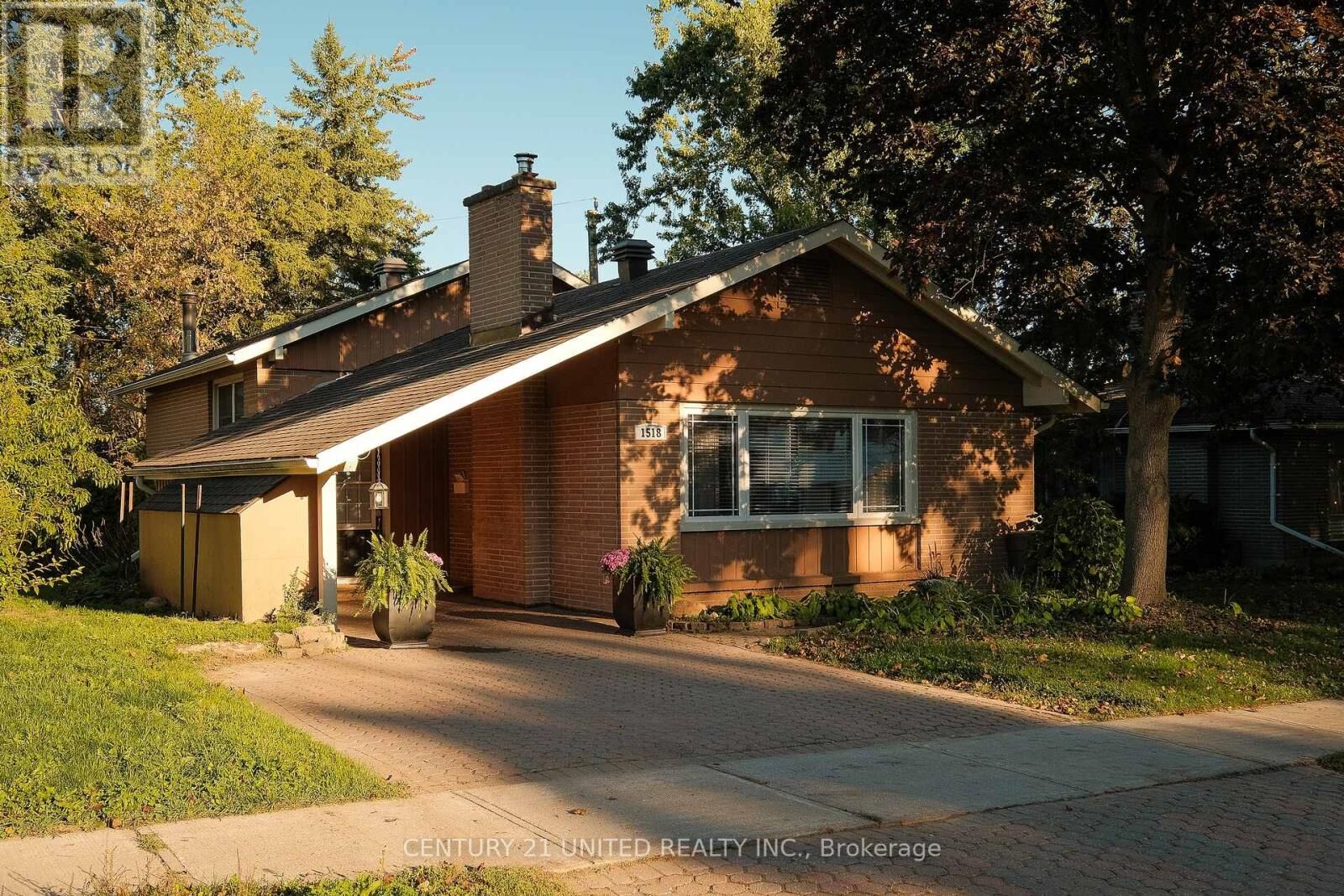 Property Photo:  1518 Westbrook Drive  ON K9J 7V4 