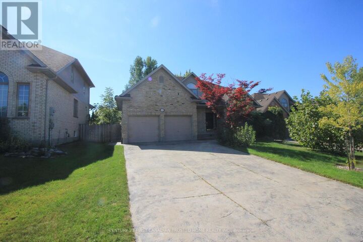 Property Photo: 157 McGarrell Drive ON N6B 1R1