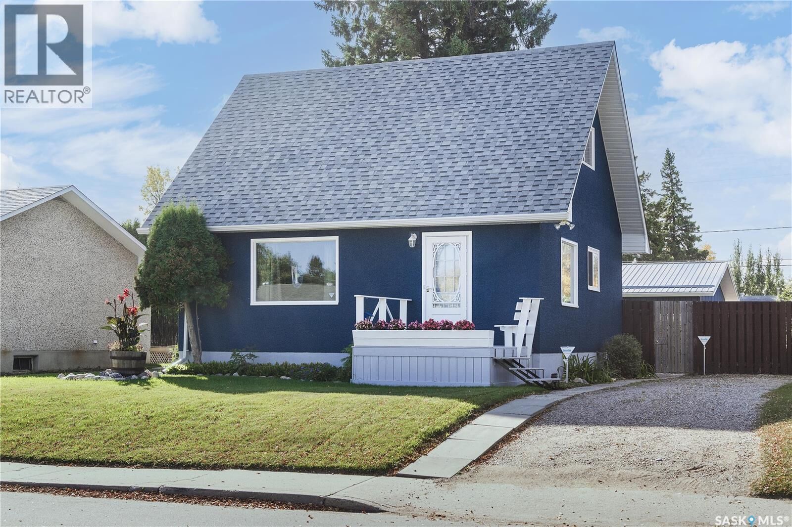 Property Photo: 1377 Goshen Place SK S6V 0R7