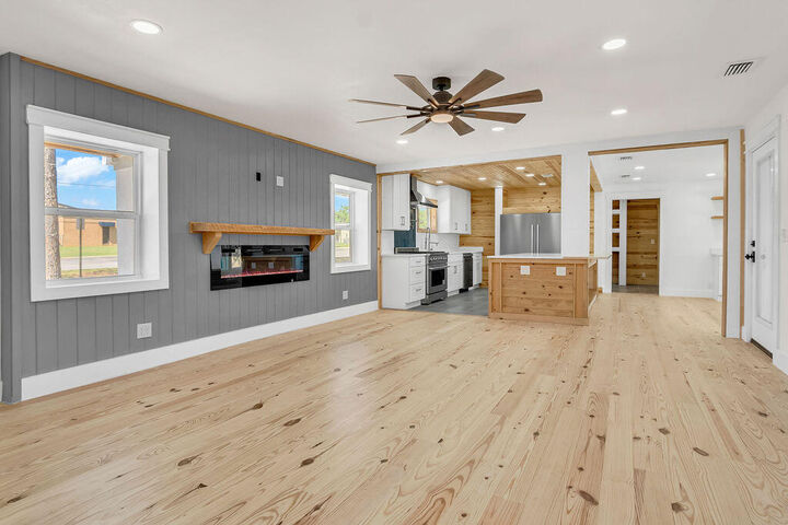Property Photo: 498 Alabama Avenue FL 32536
