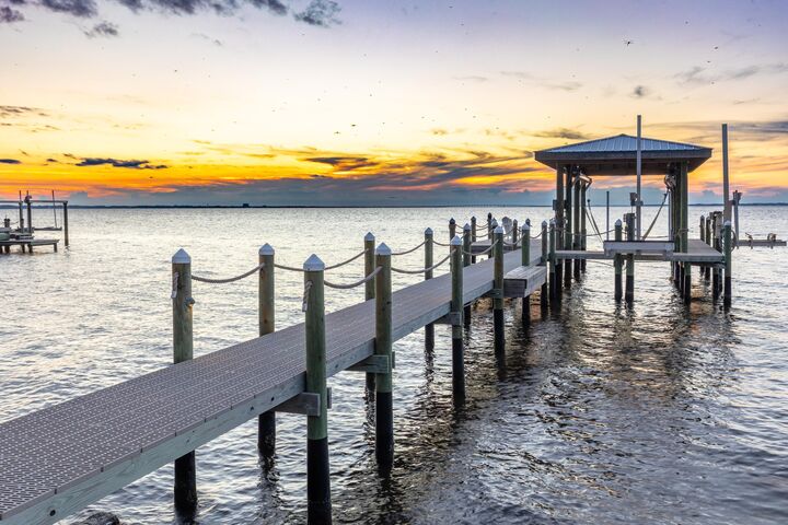 Property Photo:  399 Driftwood Point Road  FL 32459 