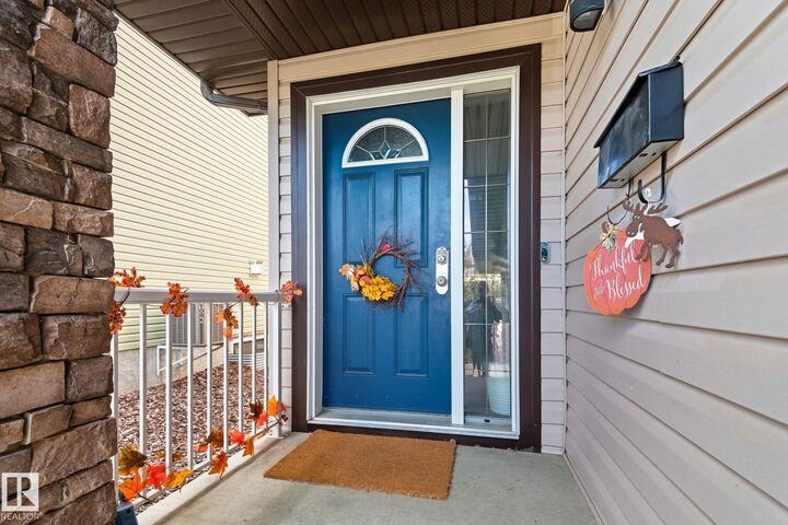 Property Photo:  4 Brassard Court  AB T4X 0E7 