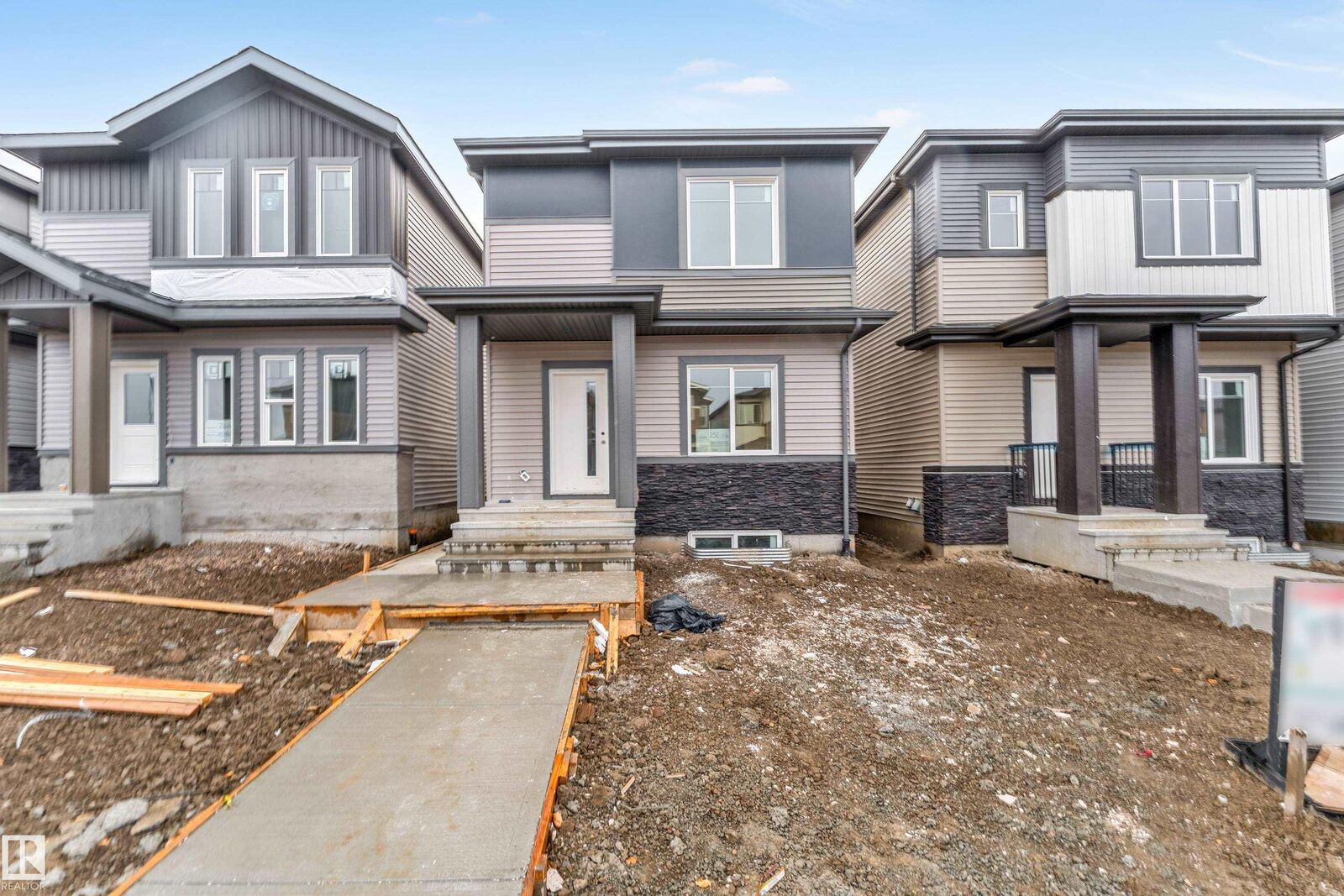Property Photo:  252 24 Street NW  AB T6X 3J1 