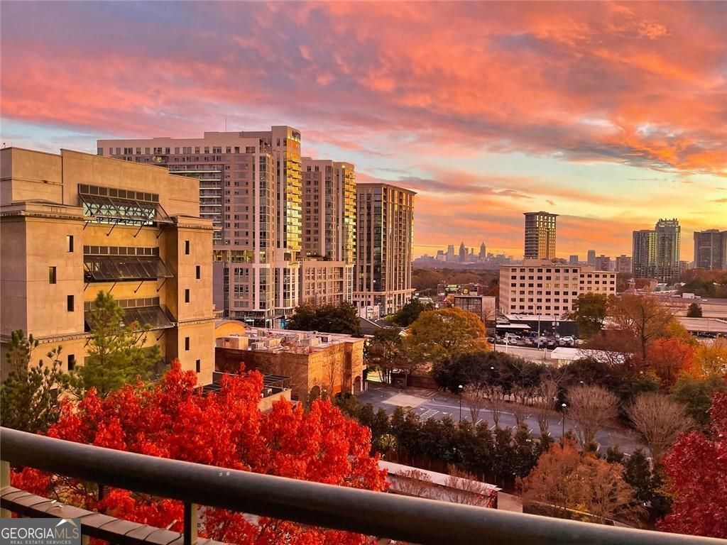 Property Photo:  3040 NW Peachtree Road NW 707  GA 30305