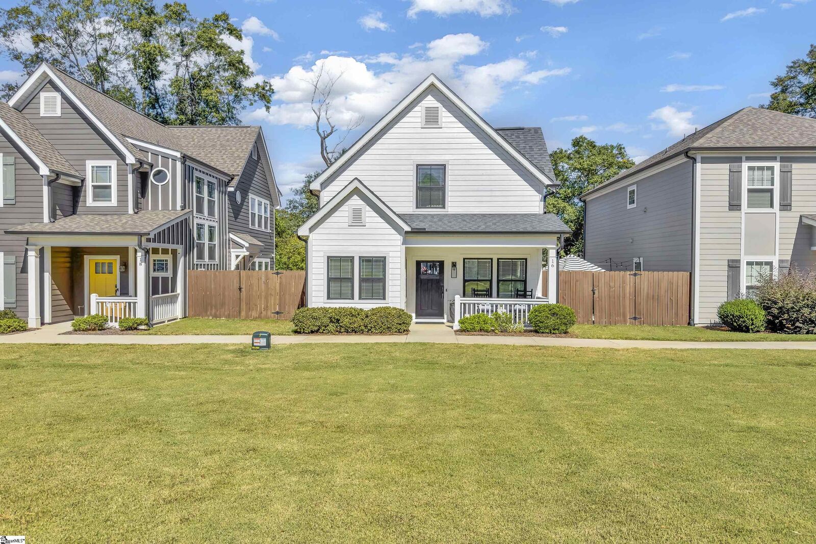 Property Photo:  16 Ridge Knoll Circle  SC 29607 