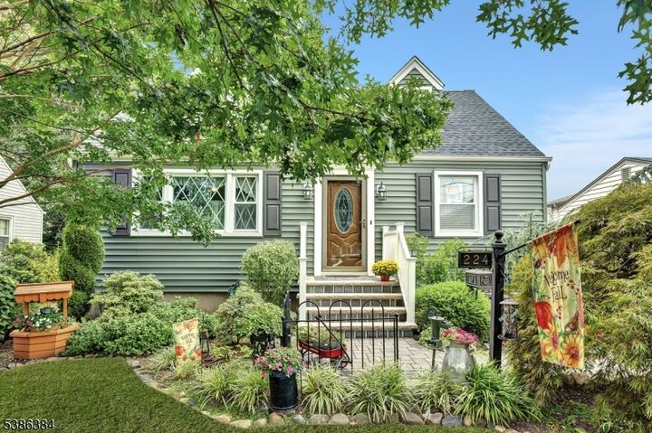 Property Photo:  224 N 17th St  NJ 07033 