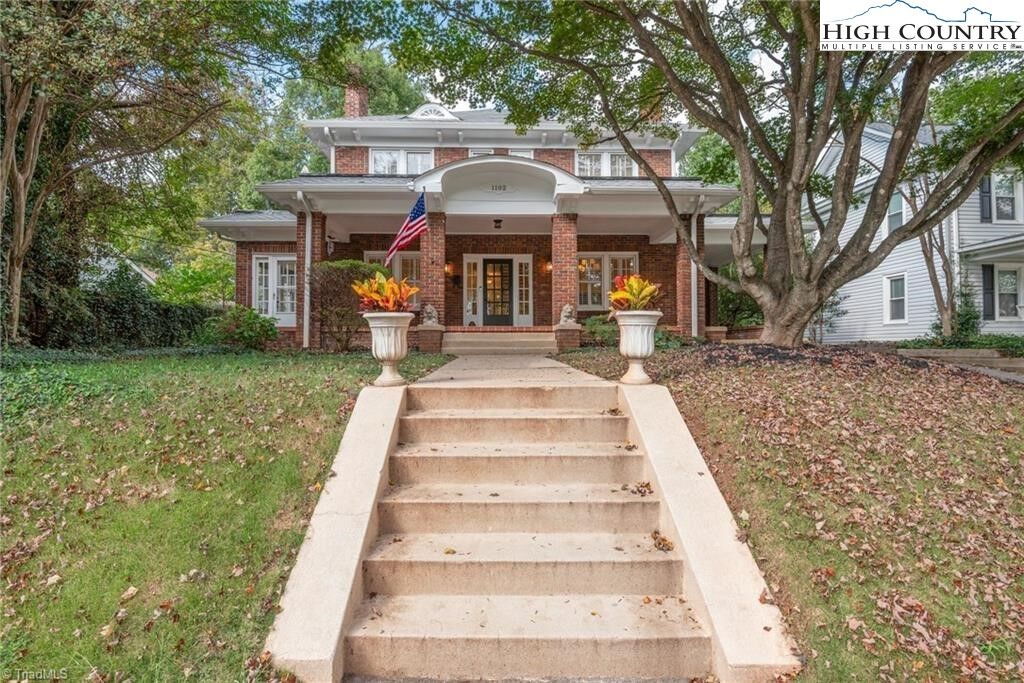 Property Photo: 1102 Hawthorne Road NC 27103