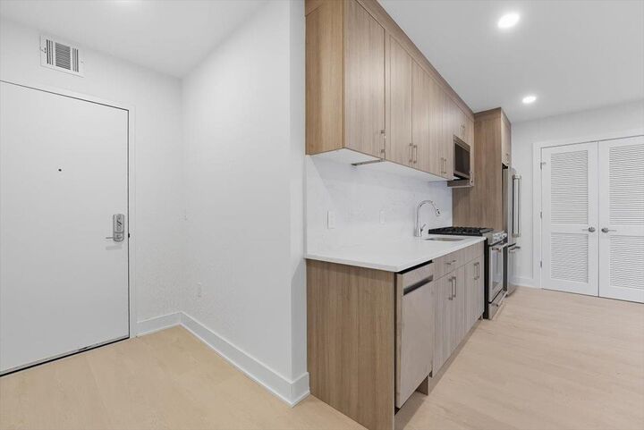 Property Photo:  303 Madison St 408  NJ 07030 