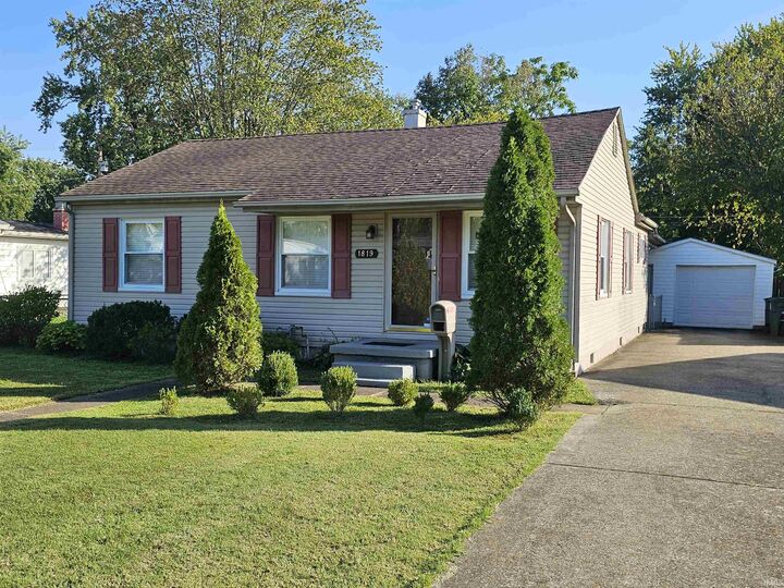 1819 Waggoner Avenue  Evansville IN 47714 photo