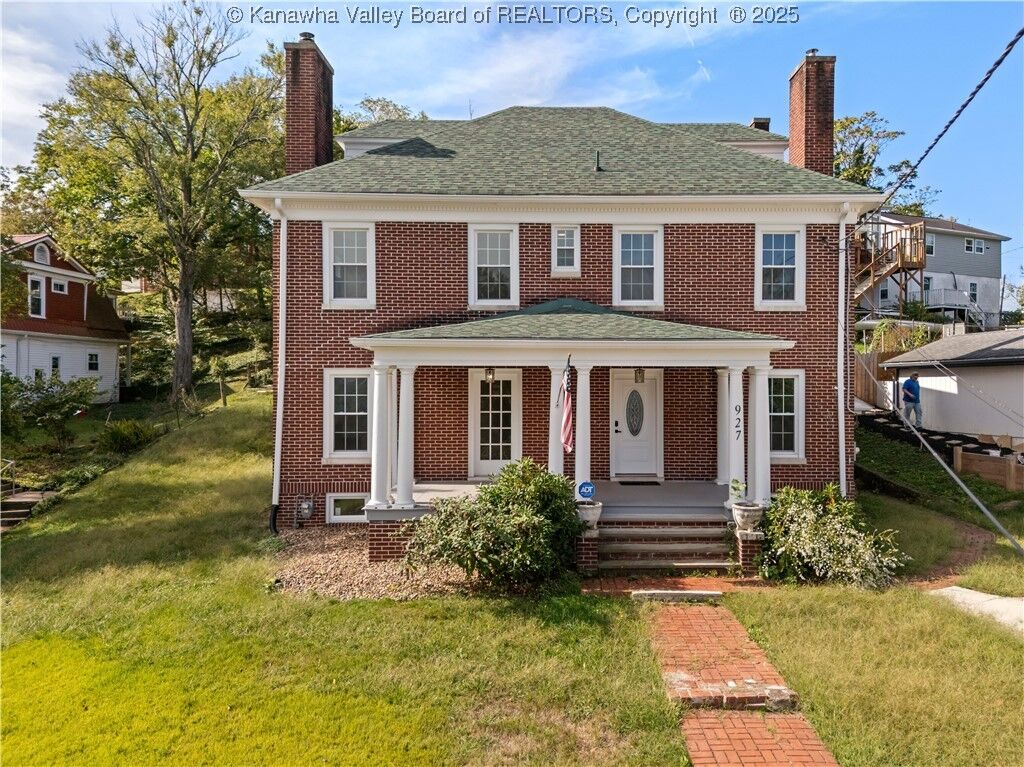 Property Photo:  927 Ridgemont Road  WV 25314 