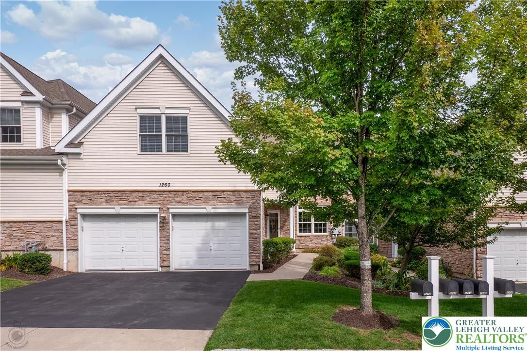 Property Photo: 1260 W Homestead Lane PA 18042