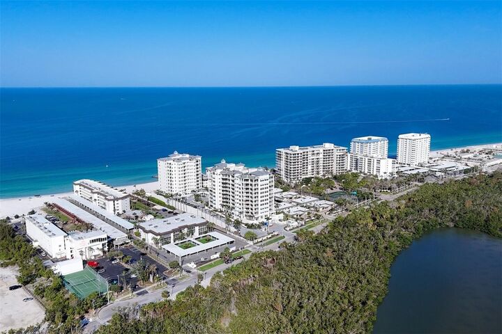 2100 Benjamin Franklin Drive 201  Sarasota FL 34236 photo