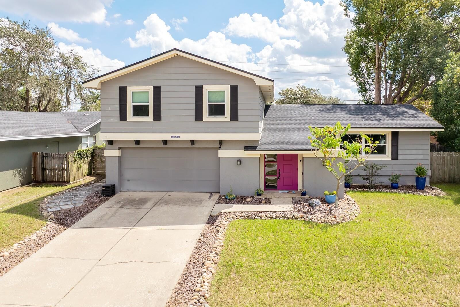 Property Photo:  1010 Chokecherry Drive  FL 32708 