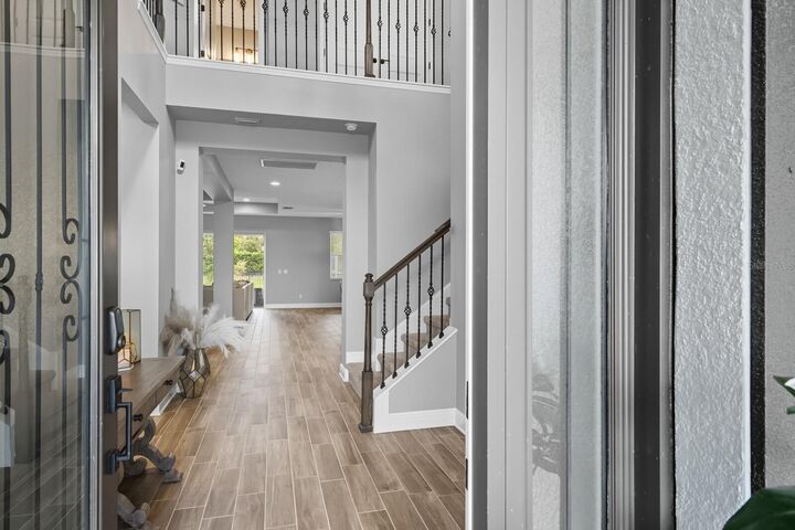 Property Photo: 2033 Woodleaf Hammock Ct FL 34211