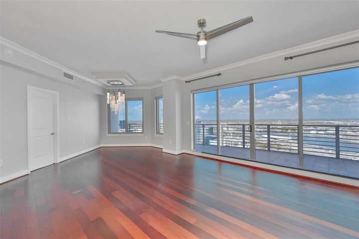 Property Photo:  1209 E Cumberland Avenue 2404  FL 33602 