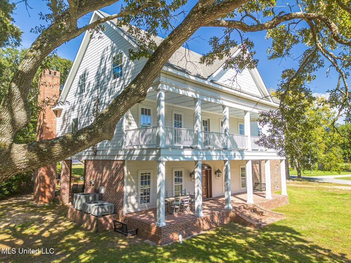 726 Wiggins Circle  Pascagoula MS 39581 photo