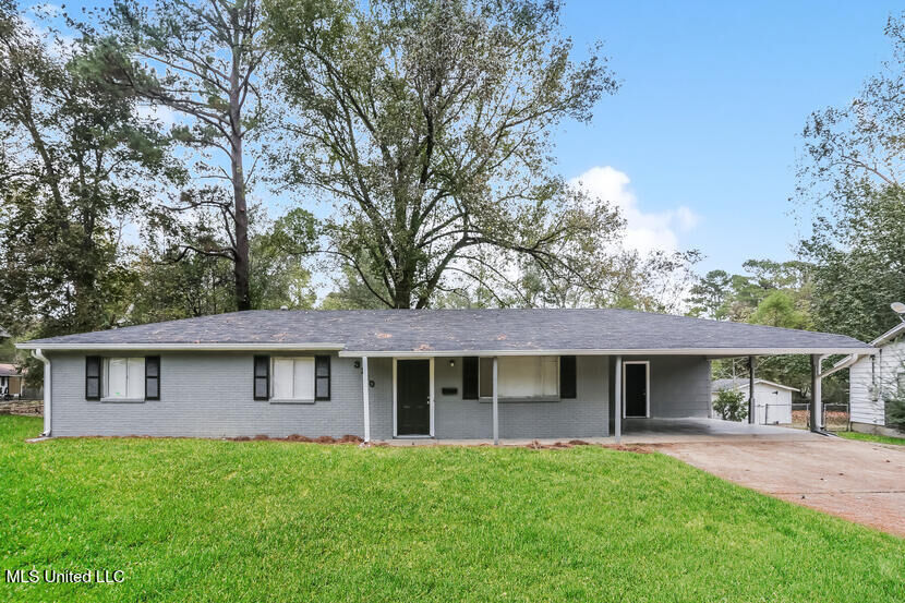 Property Photo:  3110 Woodville Circle  MS 39212 