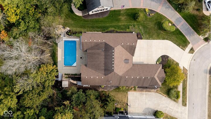 Property Photo:  1105 Cape Coral Drive  IN 46034 